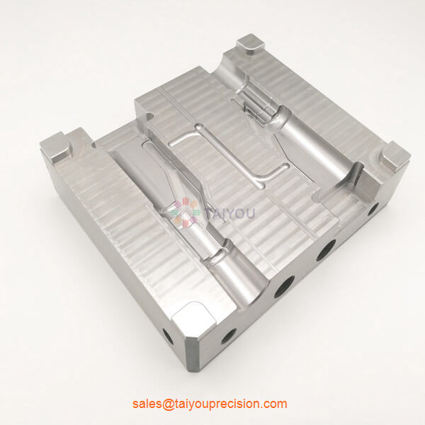 Medical mold cavity